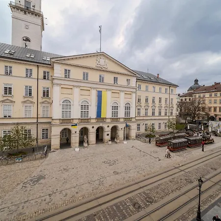 Inshiapartments On Rynok Square 18