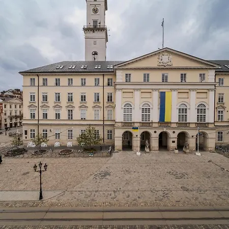 Inshiapartments On Rynok Square 18