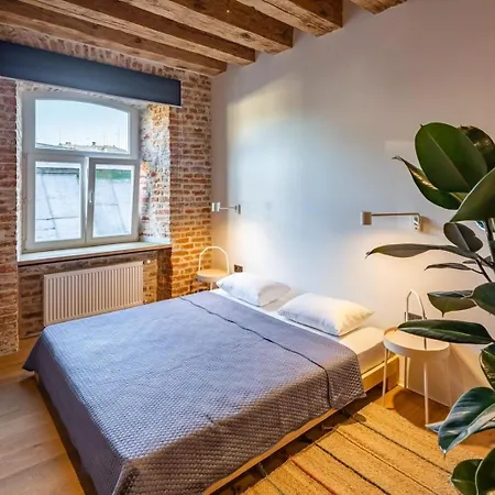 Inshiapartments On Rynok Square 18 *