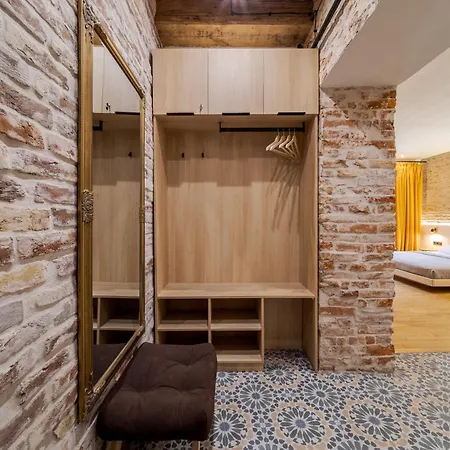 Inshiapartments On Rynok Square 18 *
